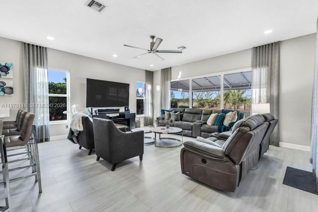 4724 SW 195th Way, Miramar, FL 33029