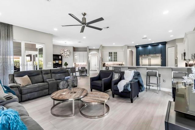 4724 SW 195th Way, Miramar, FL 33029