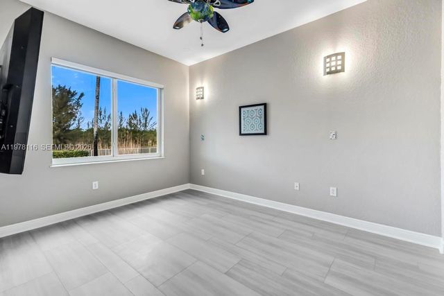 4724 SW 195th Way, Miramar, FL 33029