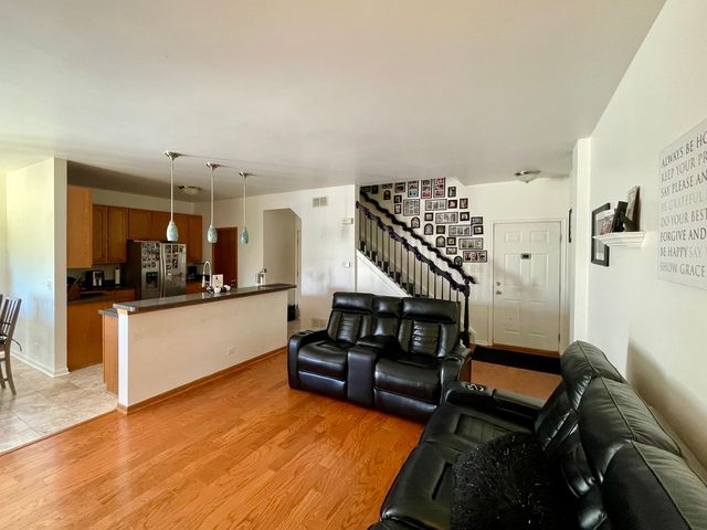 1109 Heron Circle, Joliet, IL 60431