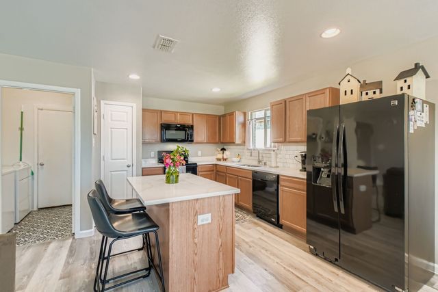 1713 Abby Creek Drive, Little Elm, TX 75068