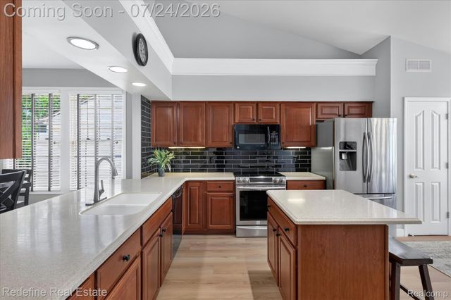 51370 Plymouth Heights Lane, Plymouth Charter Township, MI 48170