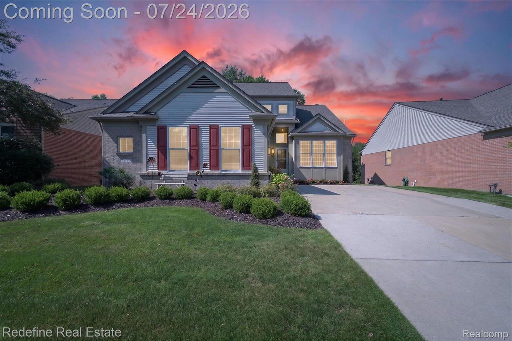 51370 Plymouth Heights Lane, Plymouth Charter Township, MI 48170