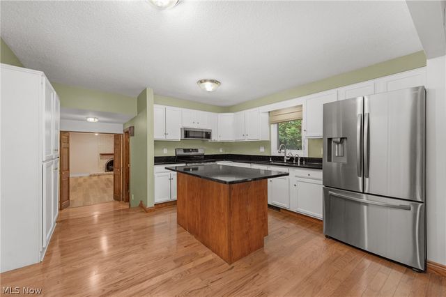 1470 Hawthorne Drive, Vermilion, OH 44089