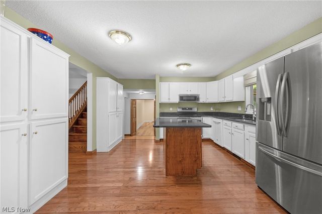 1470 Hawthorne Drive, Vermilion, OH 44089