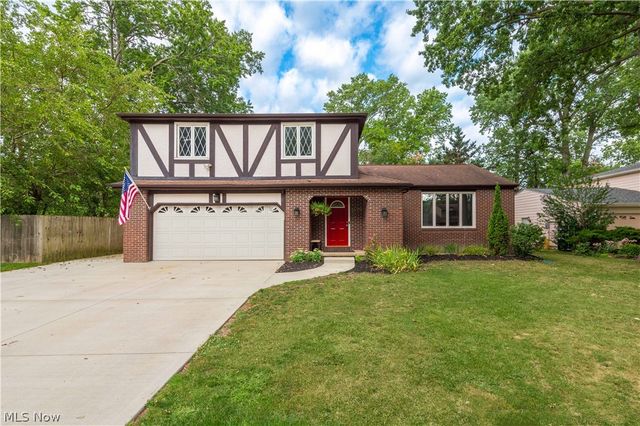 1470 Hawthorne Drive, Vermilion, OH 44089