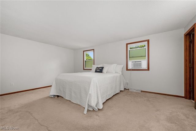 1470 Hawthorne Drive, Vermilion, OH 44089