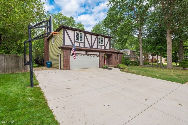 1470 Hawthorne Drive, Vermilion, OH 44089