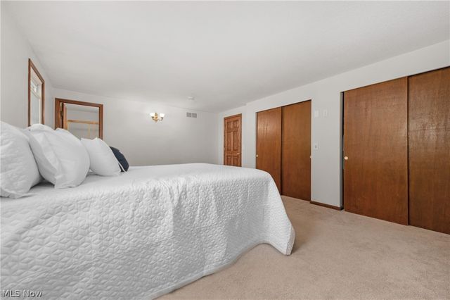 1470 Hawthorne Drive, Vermilion, OH 44089