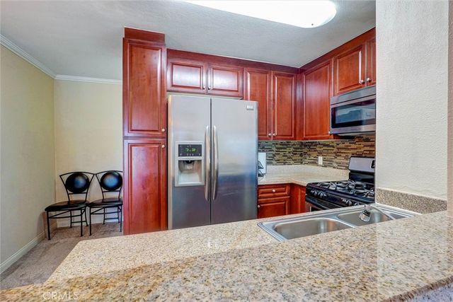 5545 Canoga Avenue 220, Woodland Hills, CA 91367