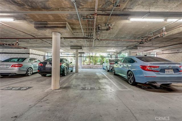 5545 Canoga Avenue 220, Woodland Hills, CA 91367