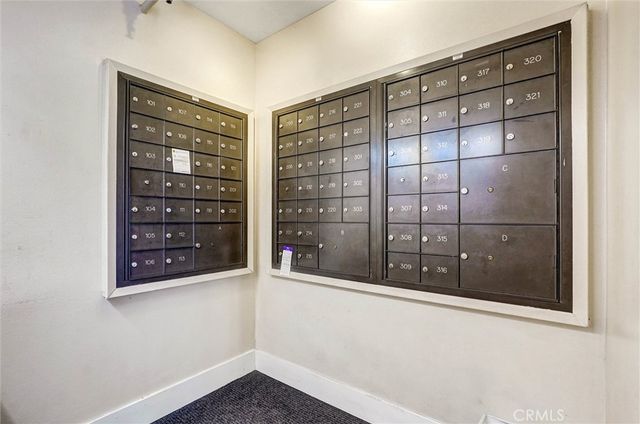 5545 Canoga Avenue 220, Woodland Hills, CA 91367