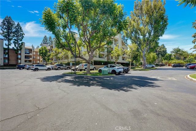 5545 Canoga Avenue 220, Woodland Hills, CA 91367