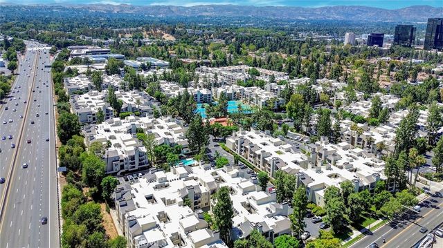 5545 Canoga Avenue 220, Woodland Hills, CA 91367