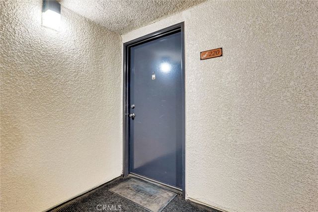 5545 Canoga Avenue 220, Woodland Hills, CA 91367
