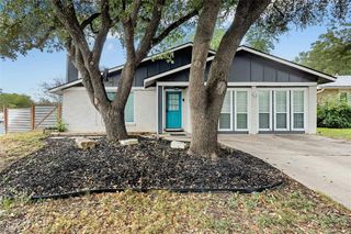 6309 Woodhue DR, Austin, TX 78745