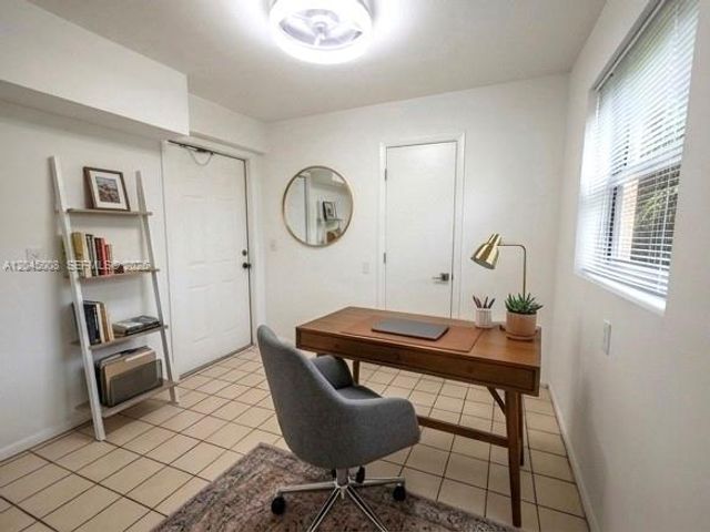 7720 Raleigh St, Hollywood, FL 33024