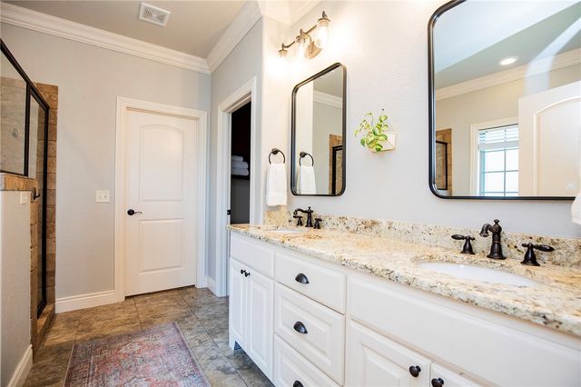 5620 Brighton Road, Rogers, AR 72758