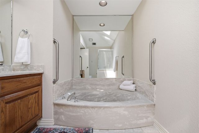 2001 Espinosa Drive, Carrollton, TX 75010