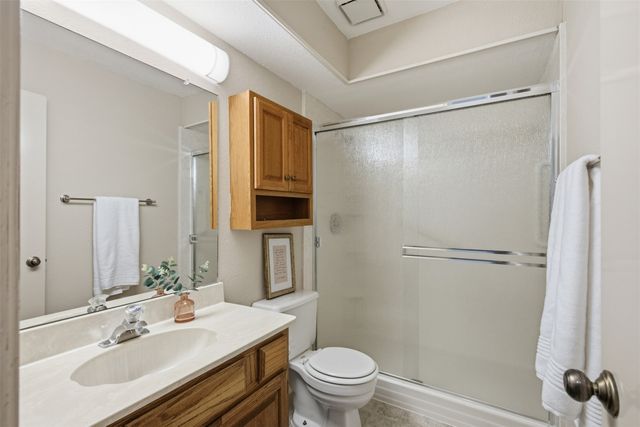 2001 Espinosa Drive, Carrollton, TX 75010