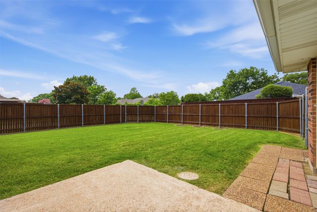 2001 Espinosa Drive, Carrollton, TX 75010