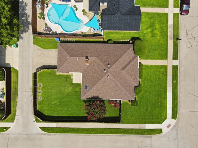 2001 Espinosa Drive, Carrollton, TX 75010