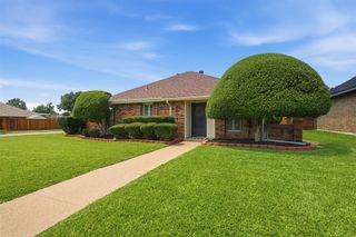 2001 Espinosa Drive, Carrollton, TX 75010