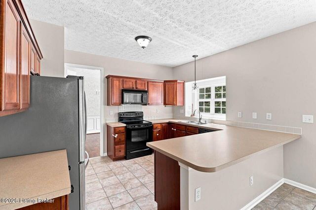 11421 Top Walnut Loop, Louisville, KY 40229