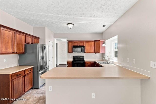 11421 Top Walnut Loop, Louisville, KY 40229