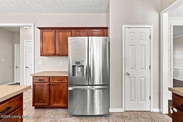 11421 Top Walnut Loop, Louisville, KY 40229