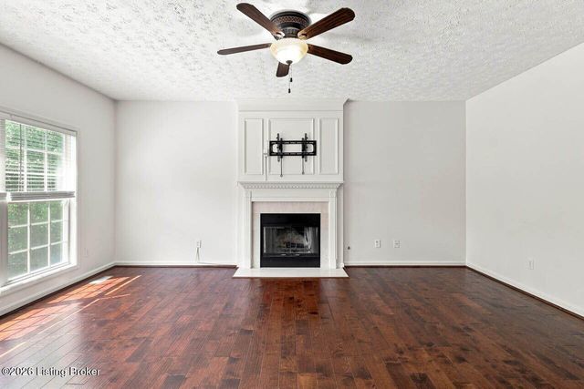 11421 Top Walnut Loop, Louisville, KY 40229