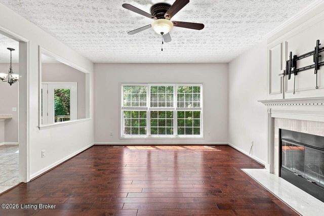 11421 Top Walnut Loop, Louisville, KY 40229