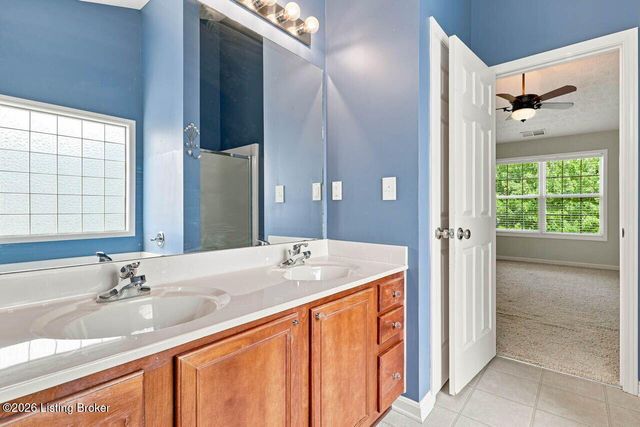 11421 Top Walnut Loop, Louisville, KY 40229