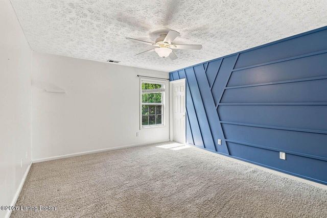 11421 Top Walnut Loop, Louisville, KY 40229