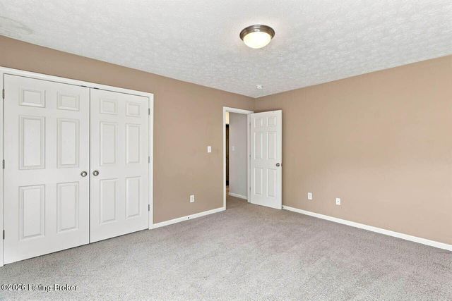 11421 Top Walnut Loop, Louisville, KY 40229