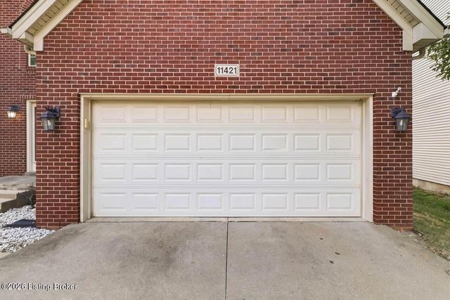 11421 Top Walnut Loop, Louisville, KY 40229