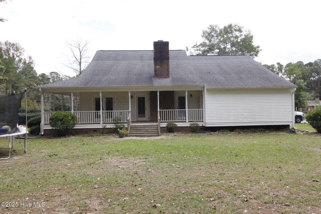 102 S Country Club Drive, Kenansville, NC 28349