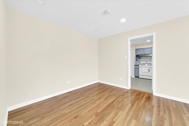 8852 N Leslie Lane 2C, Des Plaines, IL 60016