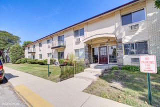 8852 N Leslie Lane 2C, Des Plaines, IL 60016