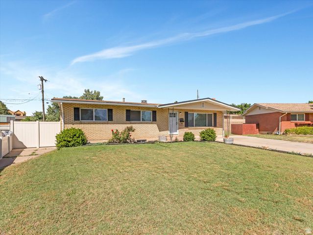 396 W 1130 N, Sunset, UT 84015