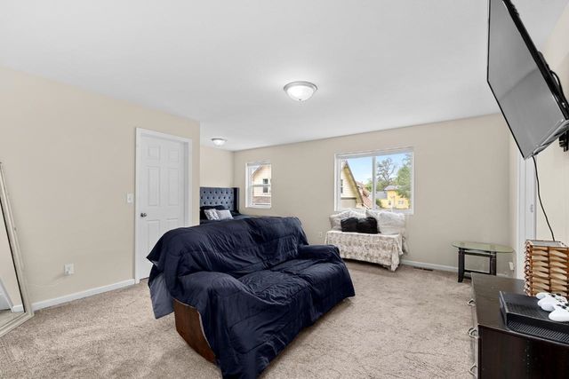 705 8th Street NW, Minot, ND 58703