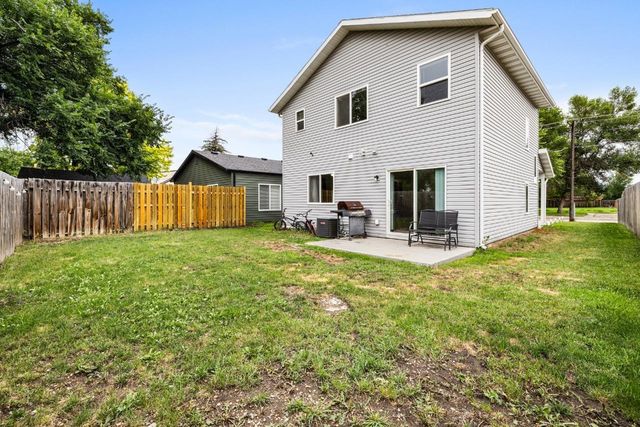 705 8th Street NW, Minot, ND 58703