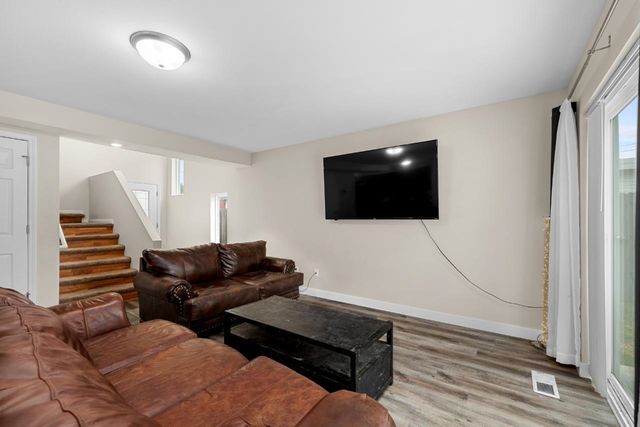 705 8th Street NW, Minot, ND 58703