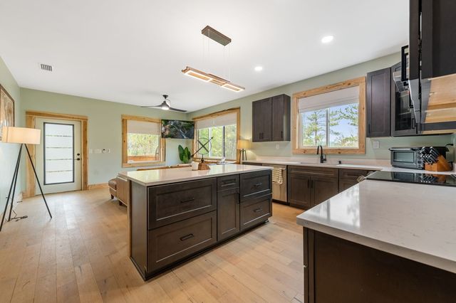 120 Hummingbird Way, Copperhill, TN 37317