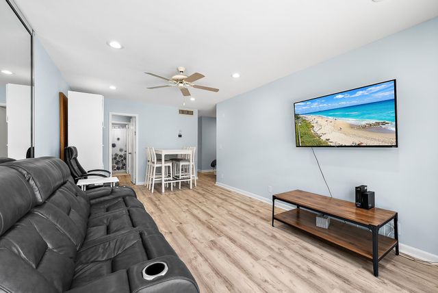 3851 N OCEAN Boulevard 202, Gulf Stream, FL 33483