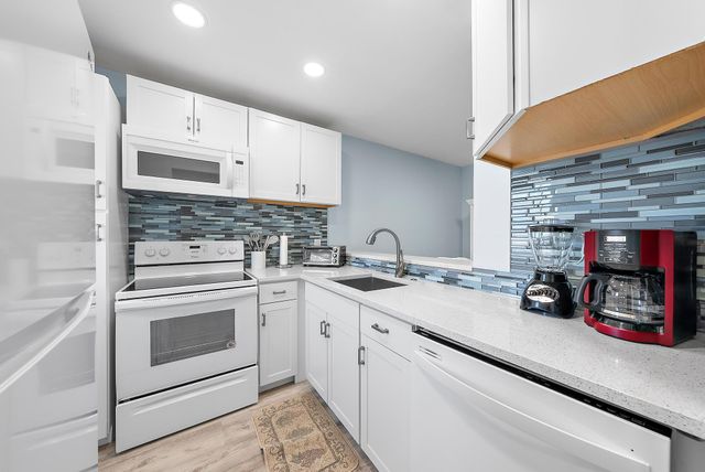 3851 N OCEAN Boulevard 202, Gulf Stream, FL 33483