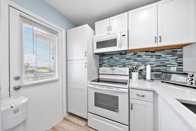 3851 N OCEAN Boulevard 202, Gulf Stream, FL 33483