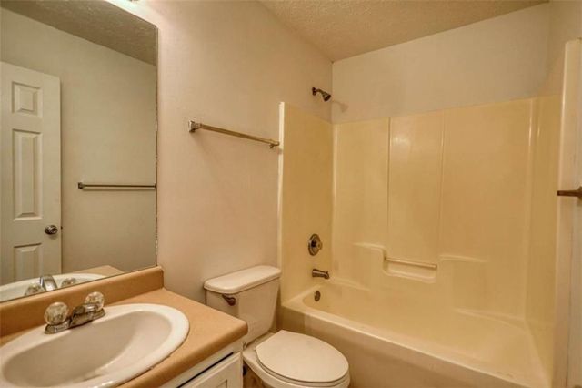 5185 Tew Lane SW, Covington, GA 30014