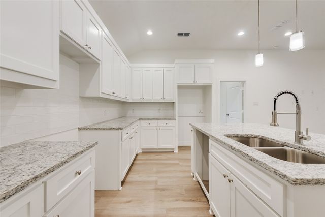 1602 Holcomb Road, Dallas, TX 75217
