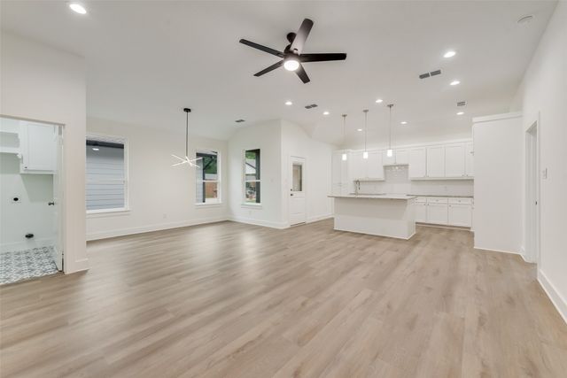 1602 Holcomb Road, Dallas, TX 75217
